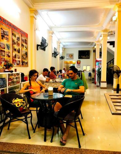 Hoa Luan Restaurant Hostel