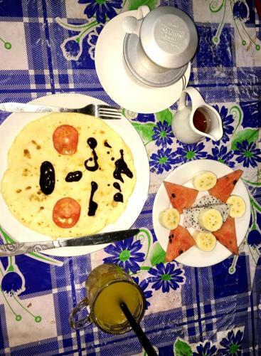 Hoa Luan Restaurant Hostel