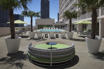 Hotel Holiday Inn Downtown Superdome (duplicated 42093)