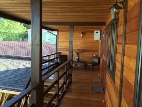 Hostal Guest House Wood House