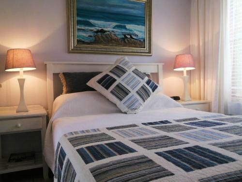 Hostal Amzee Bokmakierie Guest House