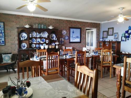 Hostal Amzee Bokmakierie Guest House