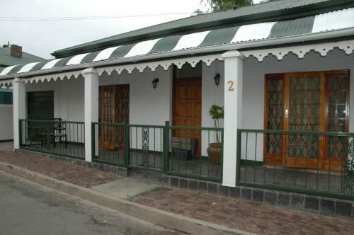 Hostal Horse And Mill Guesthouse