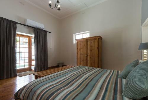 Hostal Horse And Mill Guesthouse