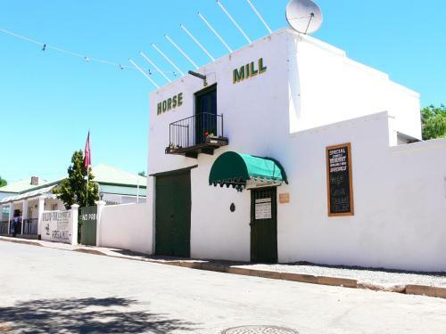 Hostal Horse And Mill Guesthouse