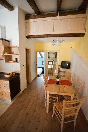 Hostal Bio Guesthouse Kmetija Toncevi