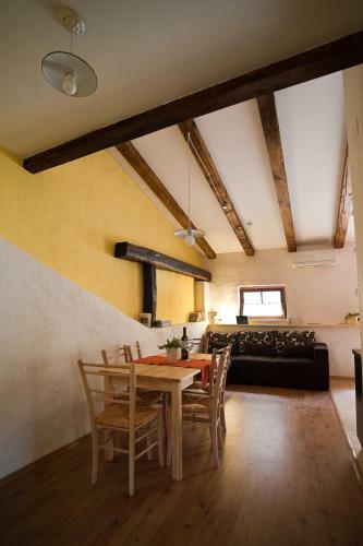 Hostal Bio Guesthouse Kmetija Toncevi
