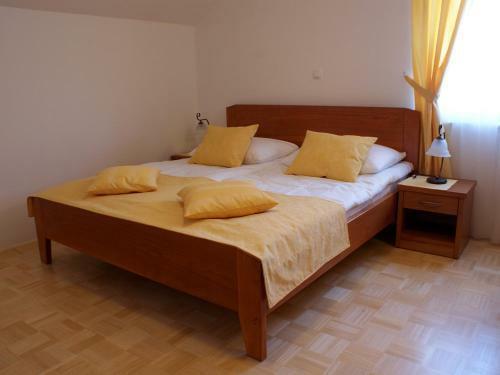 Hostal Gostilna In Preno?i??e Kocjan