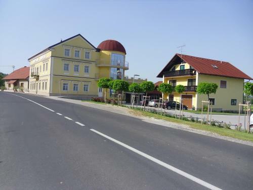 Hostal Gostilna In Preno?i??e Kocjan