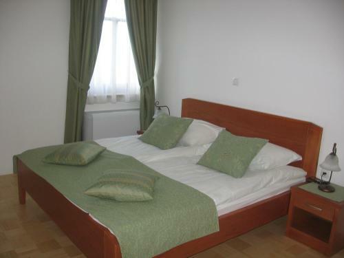 Hostal Gostilna In Preno?i??e Kocjan