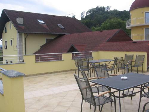 Hostal Gostilna In Preno?i??e Kocjan
