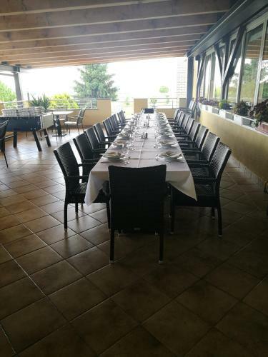 Hostal Gostilna In Preno?i??e Kocjan