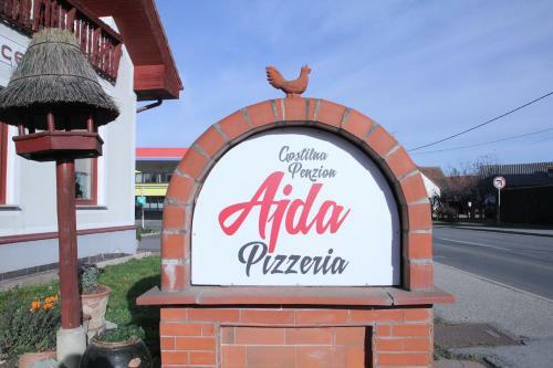 Hostal Gostilna Picerija Penzion Ajda