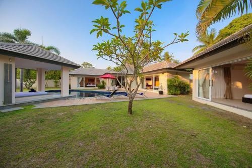 Lipa Talay Neung - 3 Bedroom Beach Side Villa