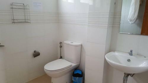 Hostal Wattana House