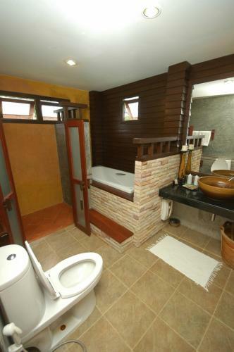 Hotel Phunacome Resort