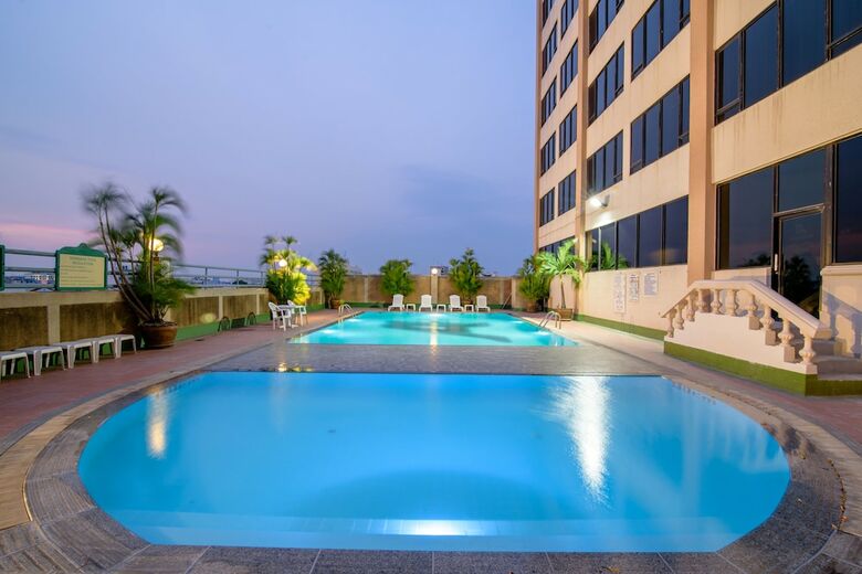 Alexander Hotel