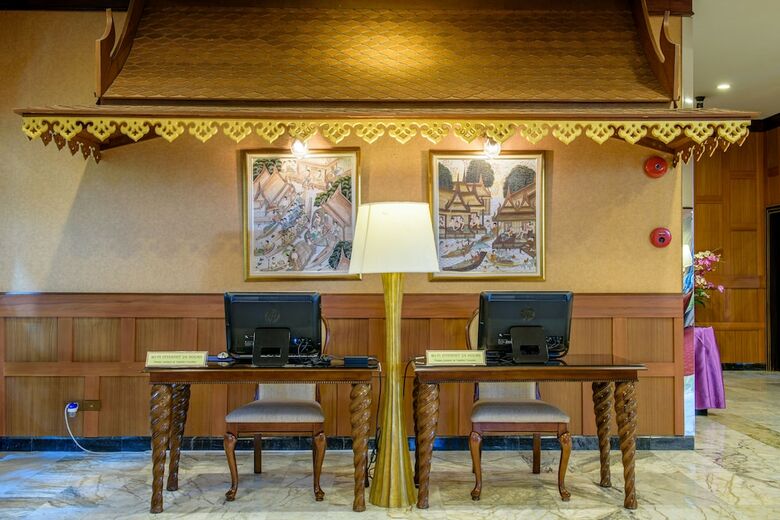 Alexander Hotel