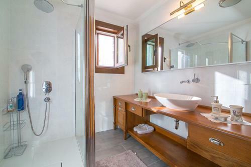Islamlar Villa Sleeps 9