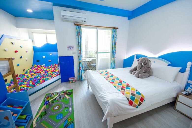 Childlike B&B