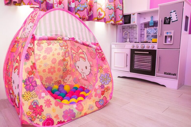 Childlike B&B