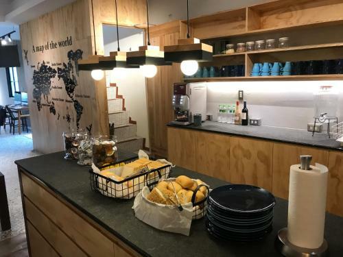 Cao Ji Book Inn Hostel