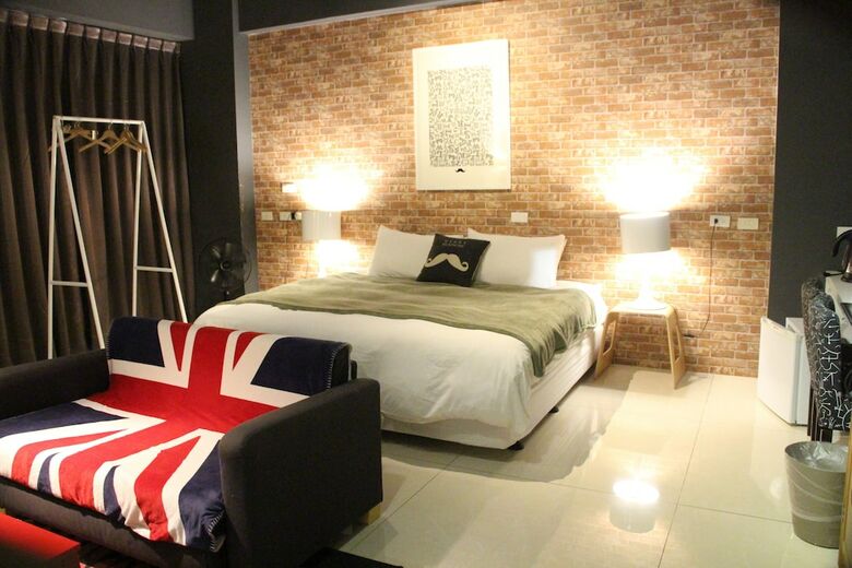 Hostal Huzi Room