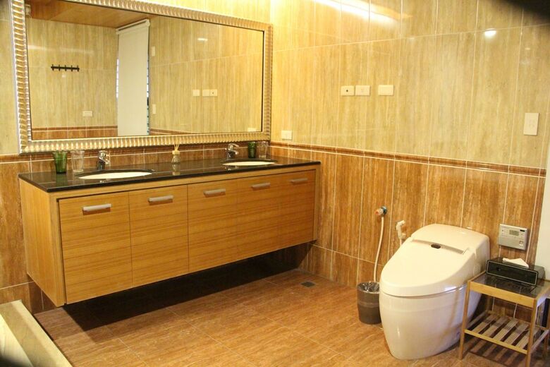 Hostal Huzi Room