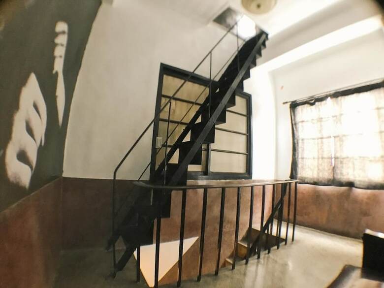 Hotel Narrow House