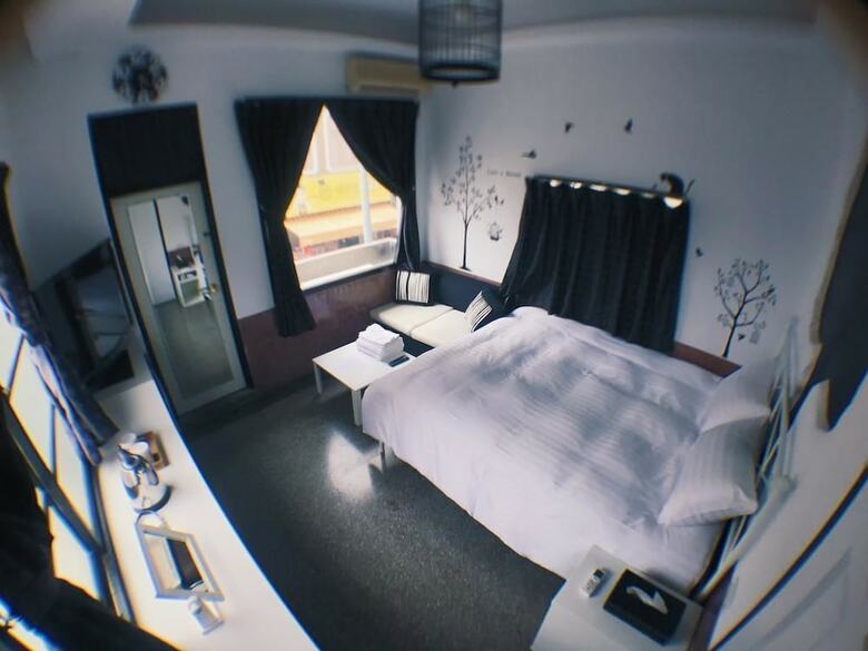 Hotel Narrow House