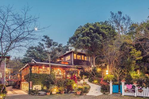 Lodge Olive-tree Village