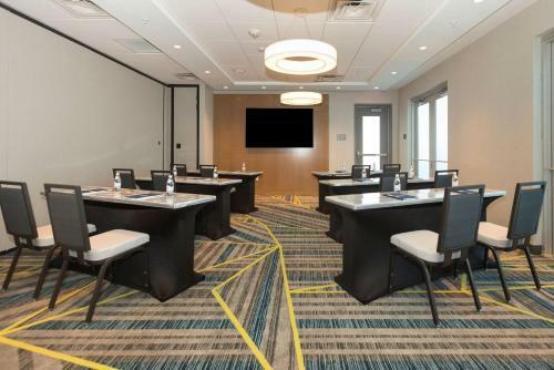 Cambria Hotel Lax