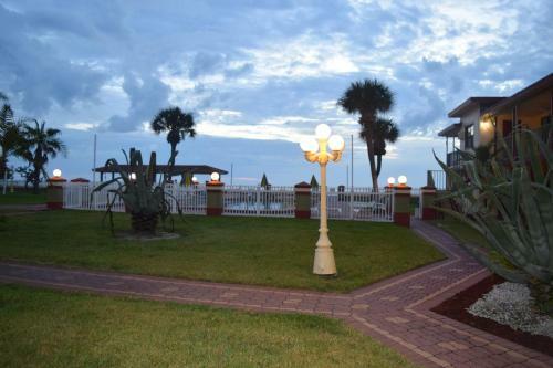 Sails Resort Motel