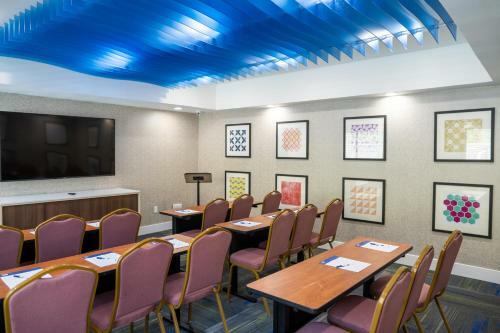 Hotel Holiday Inn Express & Suites - Lake Forest