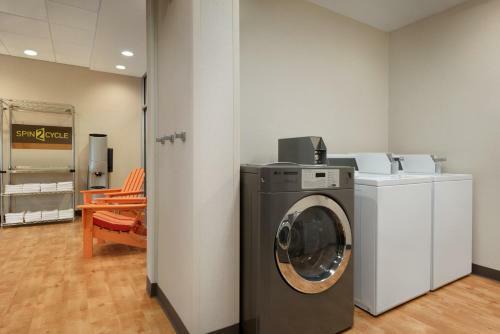 Hotel Home2 Suites By Hilton Milwaukee Brookfield