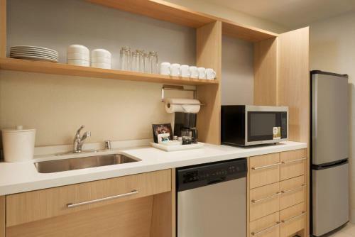 Hotel Home2 Suites By Hilton Milwaukee Brookfield