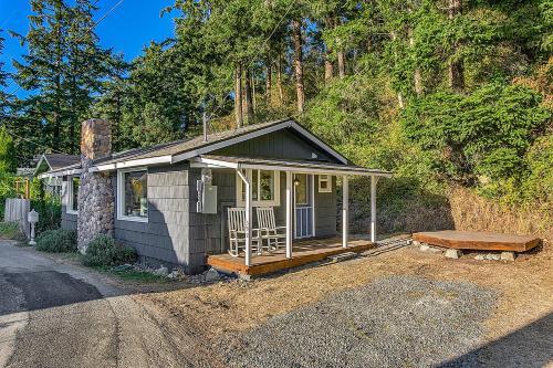 Beach And Boulevard Bungalow On Sundin Beach