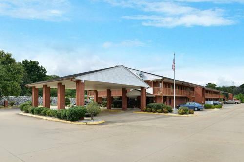 Hotel America's Best Value Inn & Suites