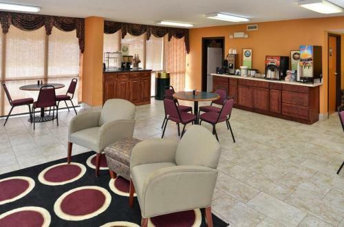Hotel America's Best Value Inn & Suites