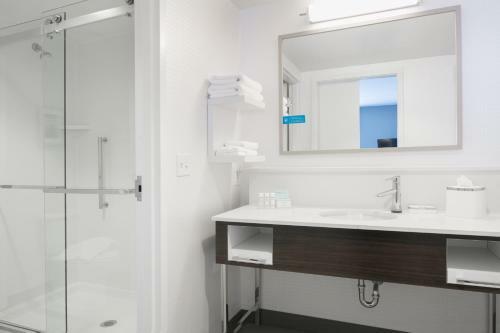 Hotel Hampton Inn By Hilton Wichita Northwest