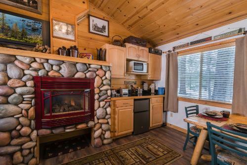 Bed & Breakfast Fireside Lodge