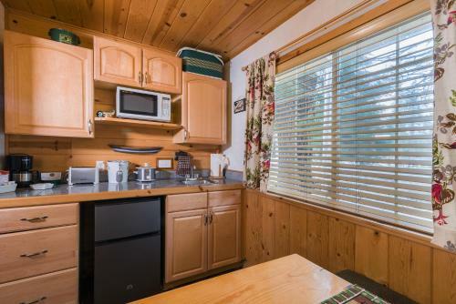 Bed & Breakfast Fireside Lodge
