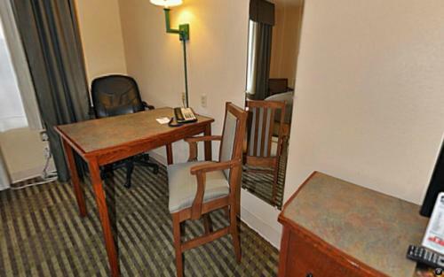 Hotel Norwood Inn And Suites Chaska