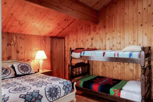 Port Angeles Blue Mountain Lodge With Bunkhouse