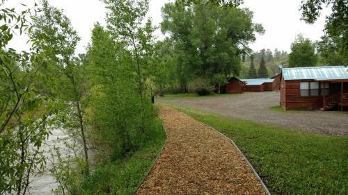 Chama River Bend Lodge