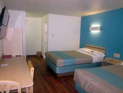 Hotel Motel 6 Brownsville Bells