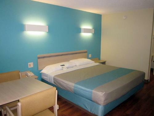 Hotel Motel 6 Brownsville Bells