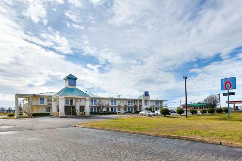 Hotel Motel 6 Brownsville Bells