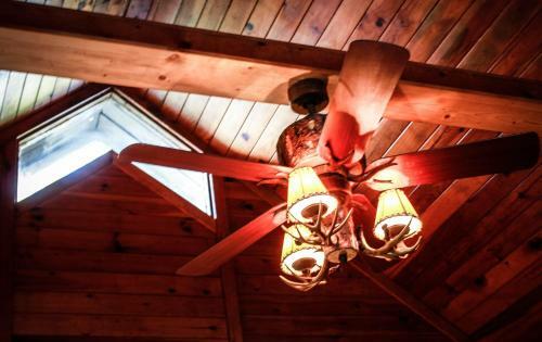 Lake View Cabin