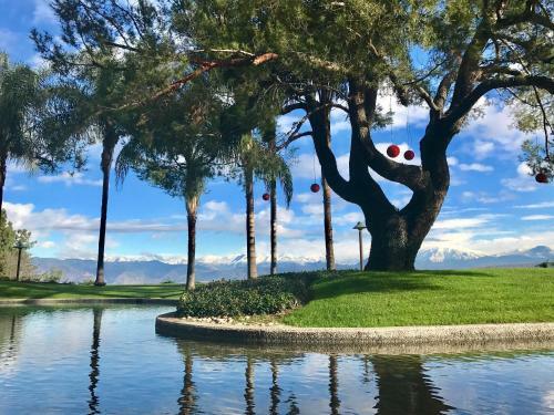 Hotel Pacific Palms Resort And Golf Club
